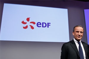 EDF-La question du maintien de Proglio se pose, estime Sapin (PS)